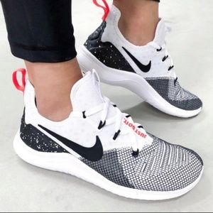nike men's free tr8 training shoes